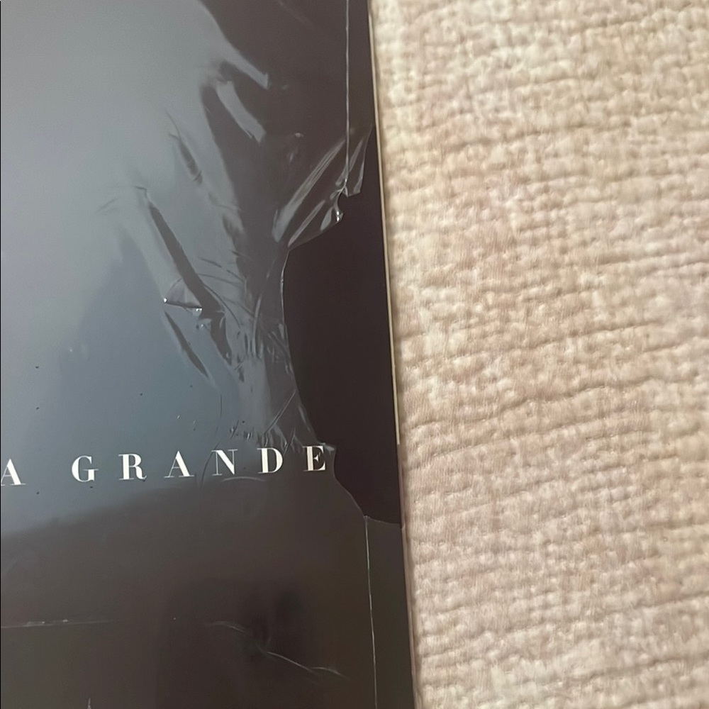 NEW Ariana Grande Exclusive Lavender Vinyl Record (My Everything Album) - Picture 4 of 5